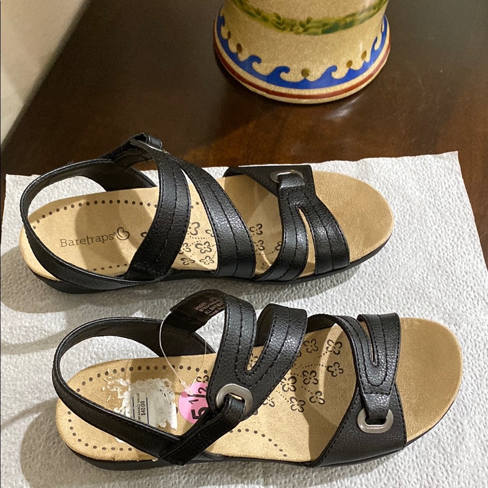 BareTraps Jagger Sandals - Picture 2 of 4